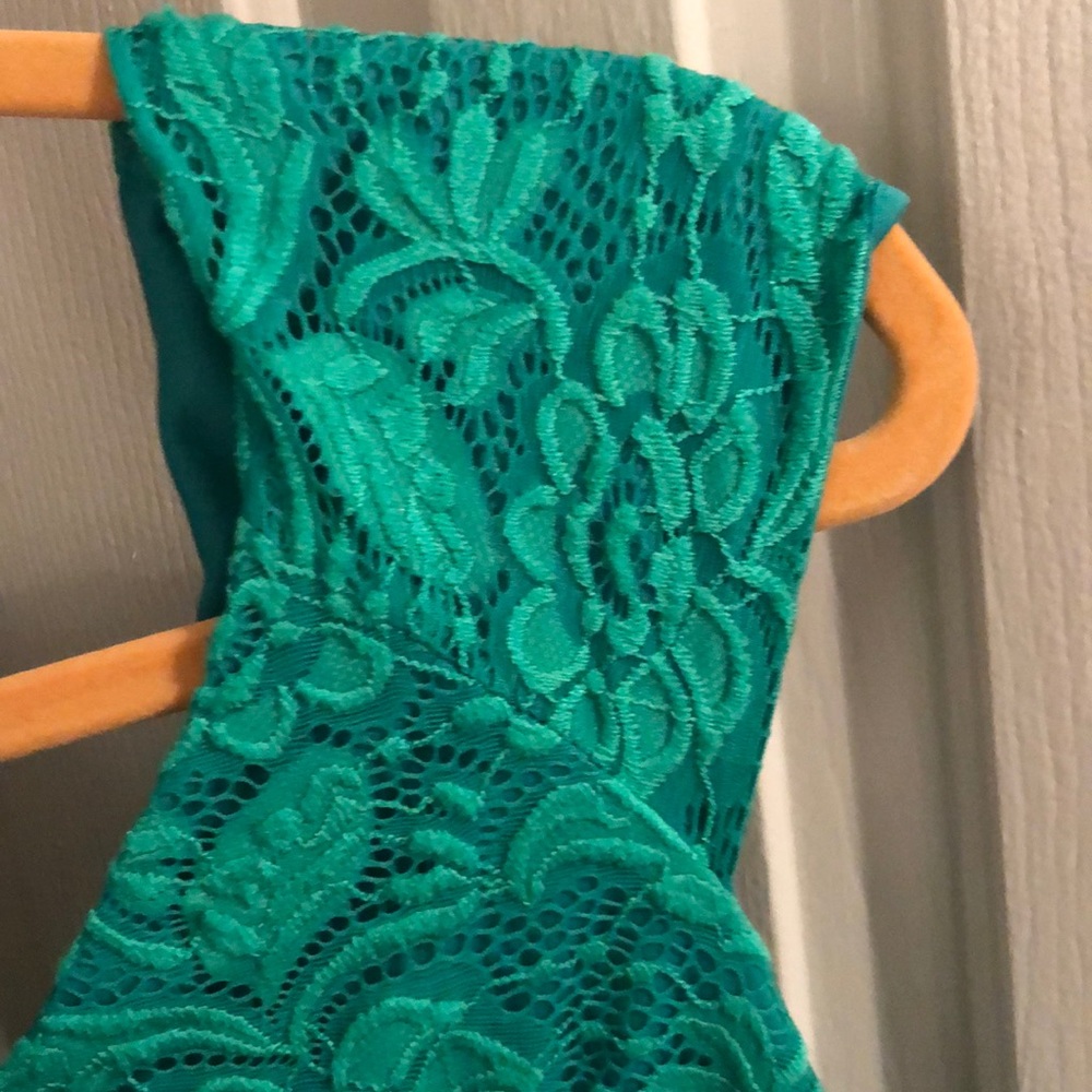 Spring Green Dress - Picture 3 of 6